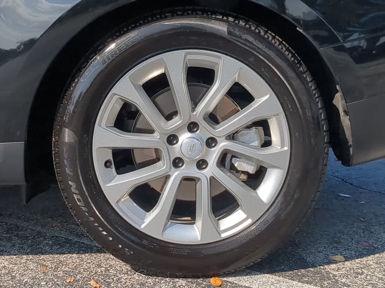 Thumbnail: 2025 Land Rover Range Rover Sport - 14