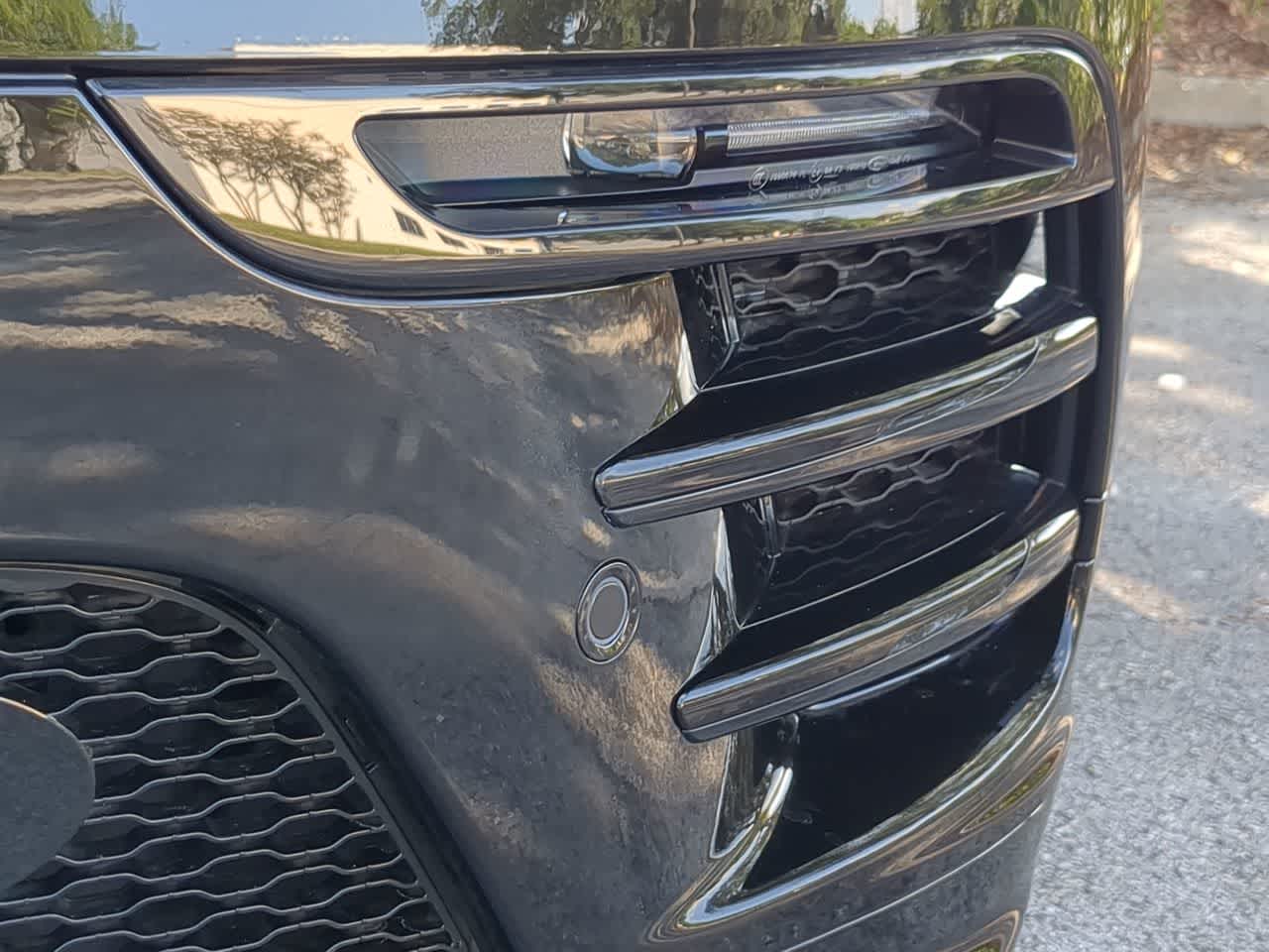 Thumbnail: 2026 Land Rover Range Rover Velar - 11