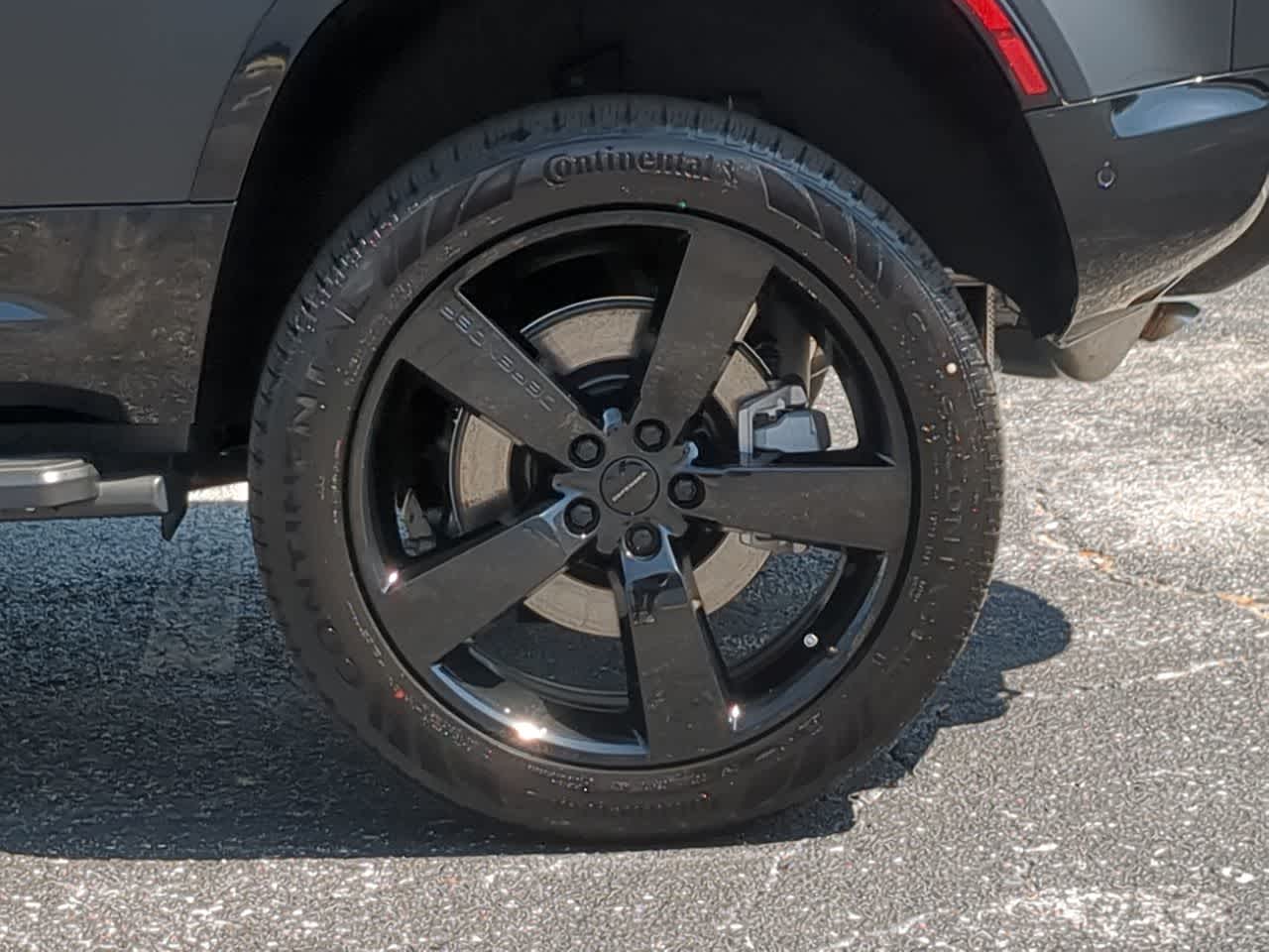 Thumbnail: 2026 Land Rover Defender - 14