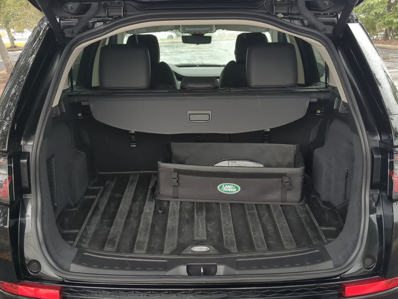 Thumbnail: 2025 Land Rover Discovery Sport - 33