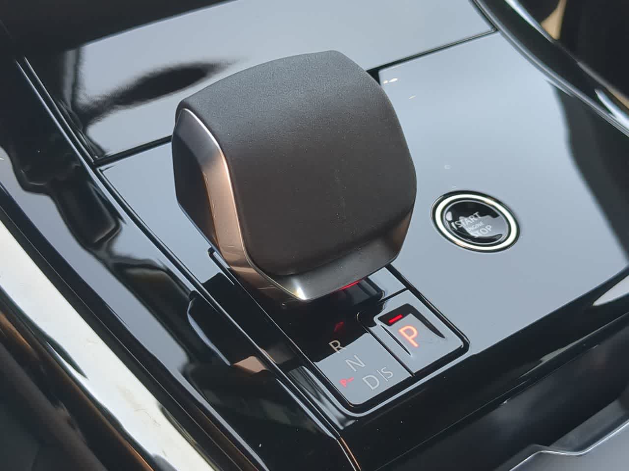 Thumbnail: 2026 Land Rover Range Rover Sport - 34