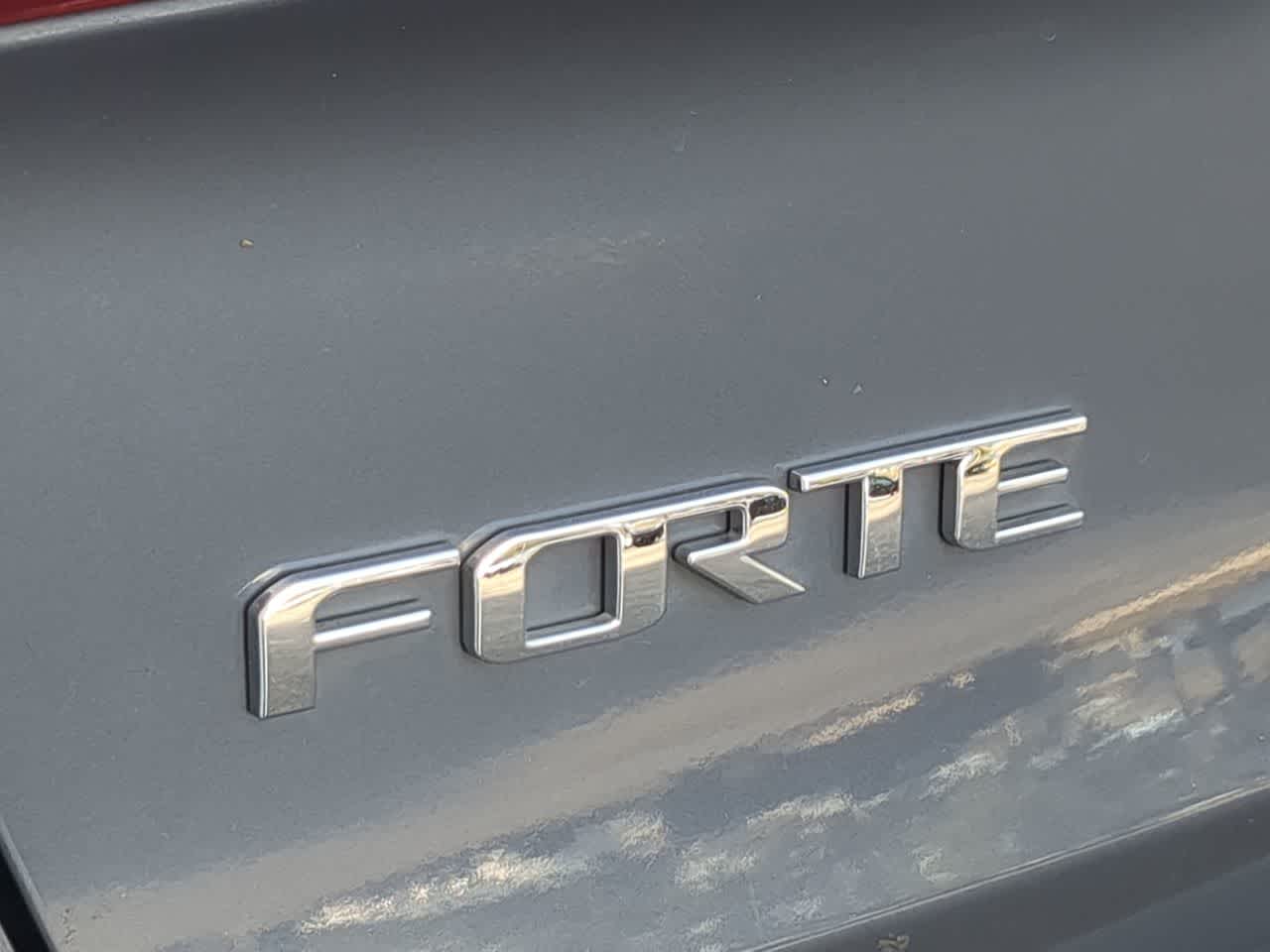 Thumbnail: 2016 Kia Forte - 12