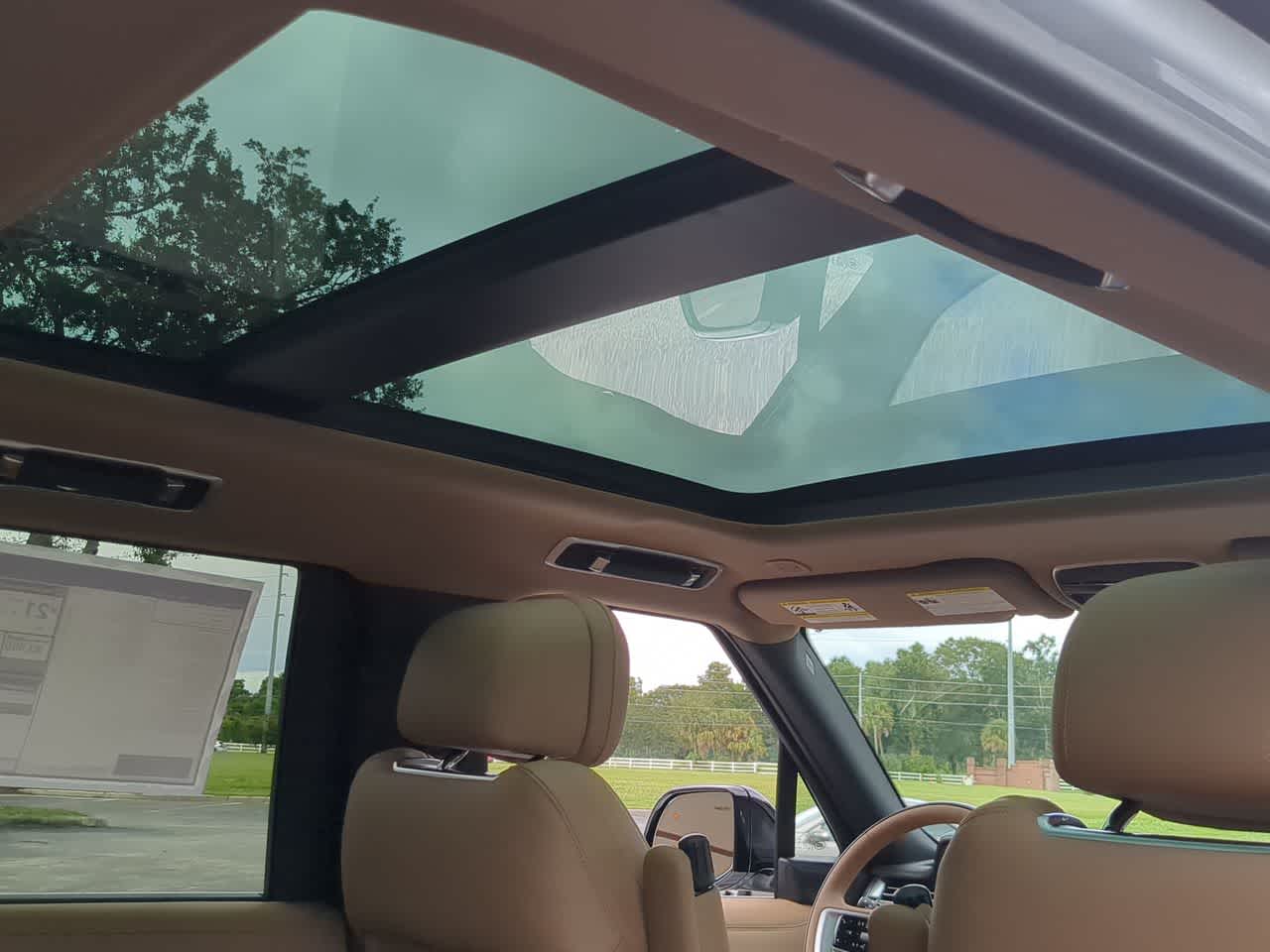 Thumbnail: 2025 Land Rover Range Rover - 23