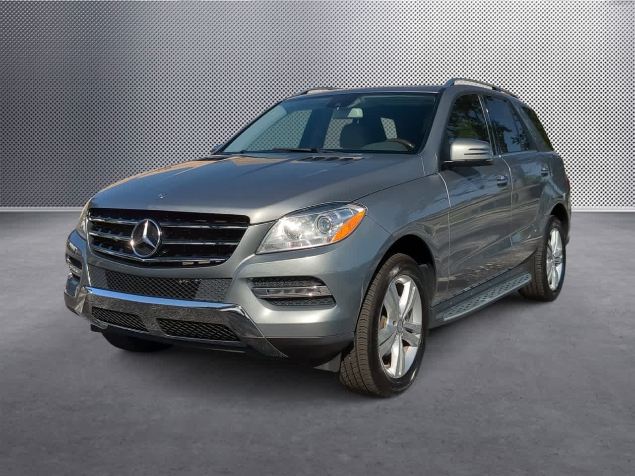 Thumbnail: 2015 Mercedes-Benz M-Class - 4