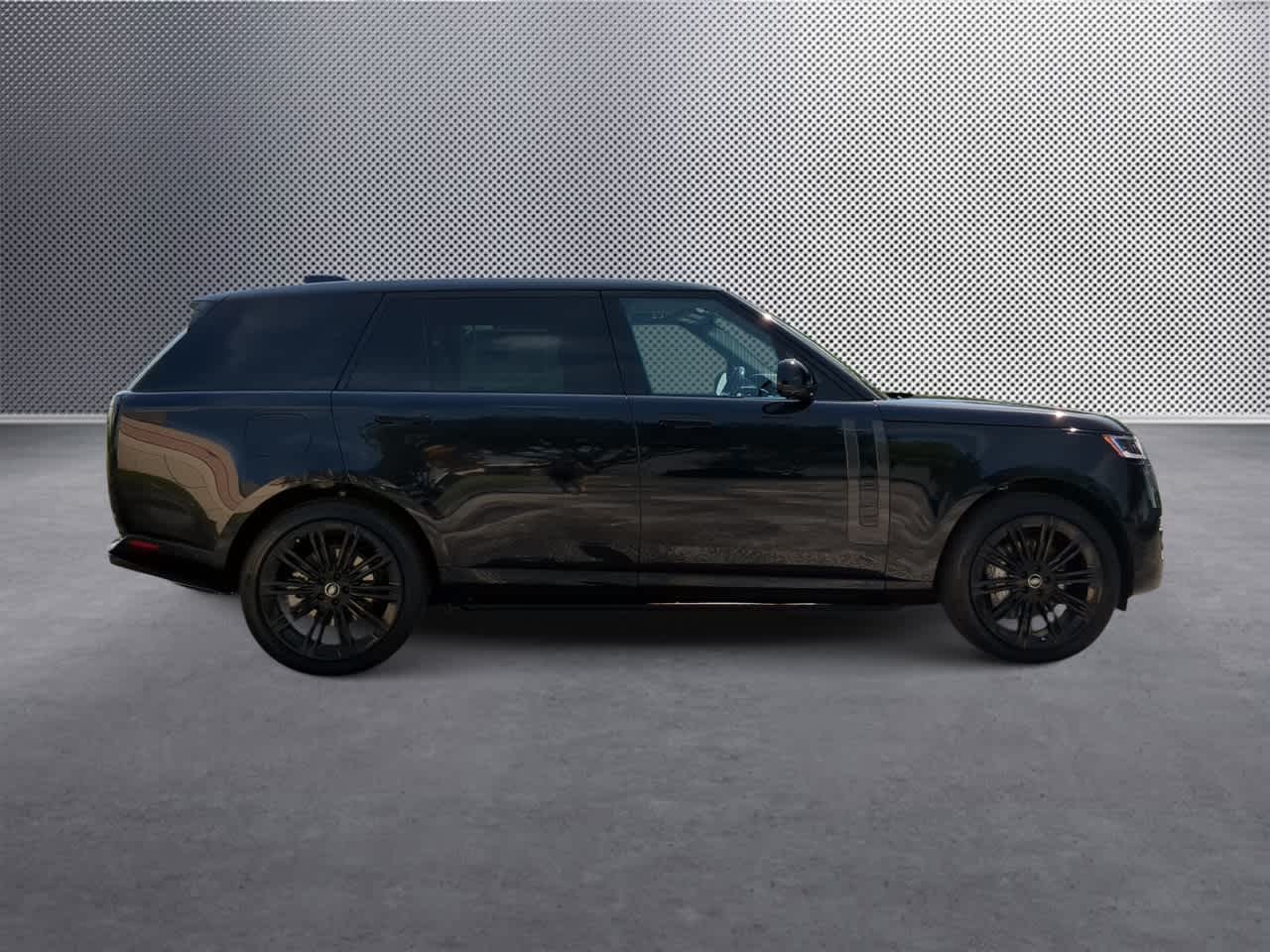 Thumbnail: 2025 Land Rover Range Rover - 9