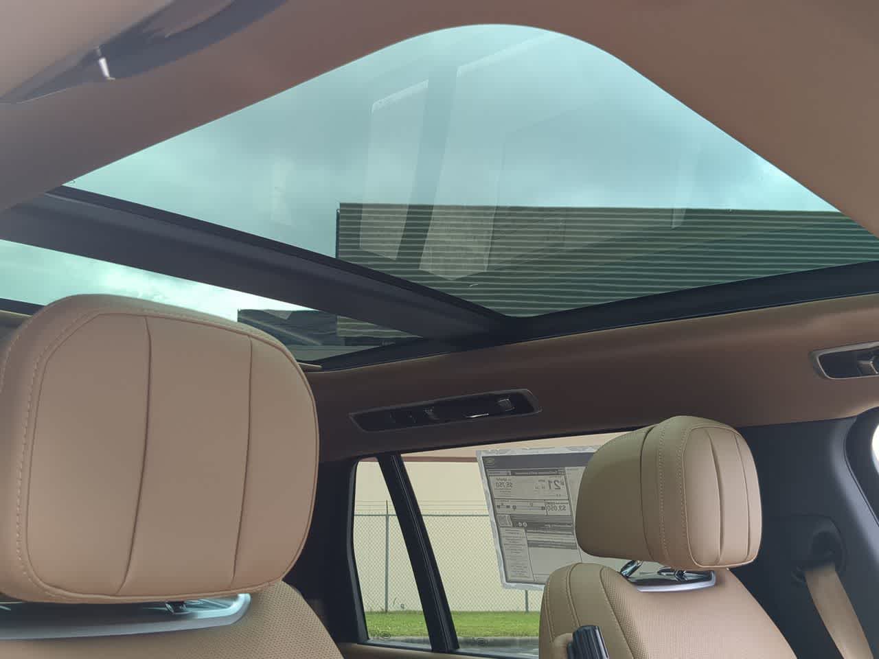 Thumbnail: 2025 Land Rover Range Rover - 20