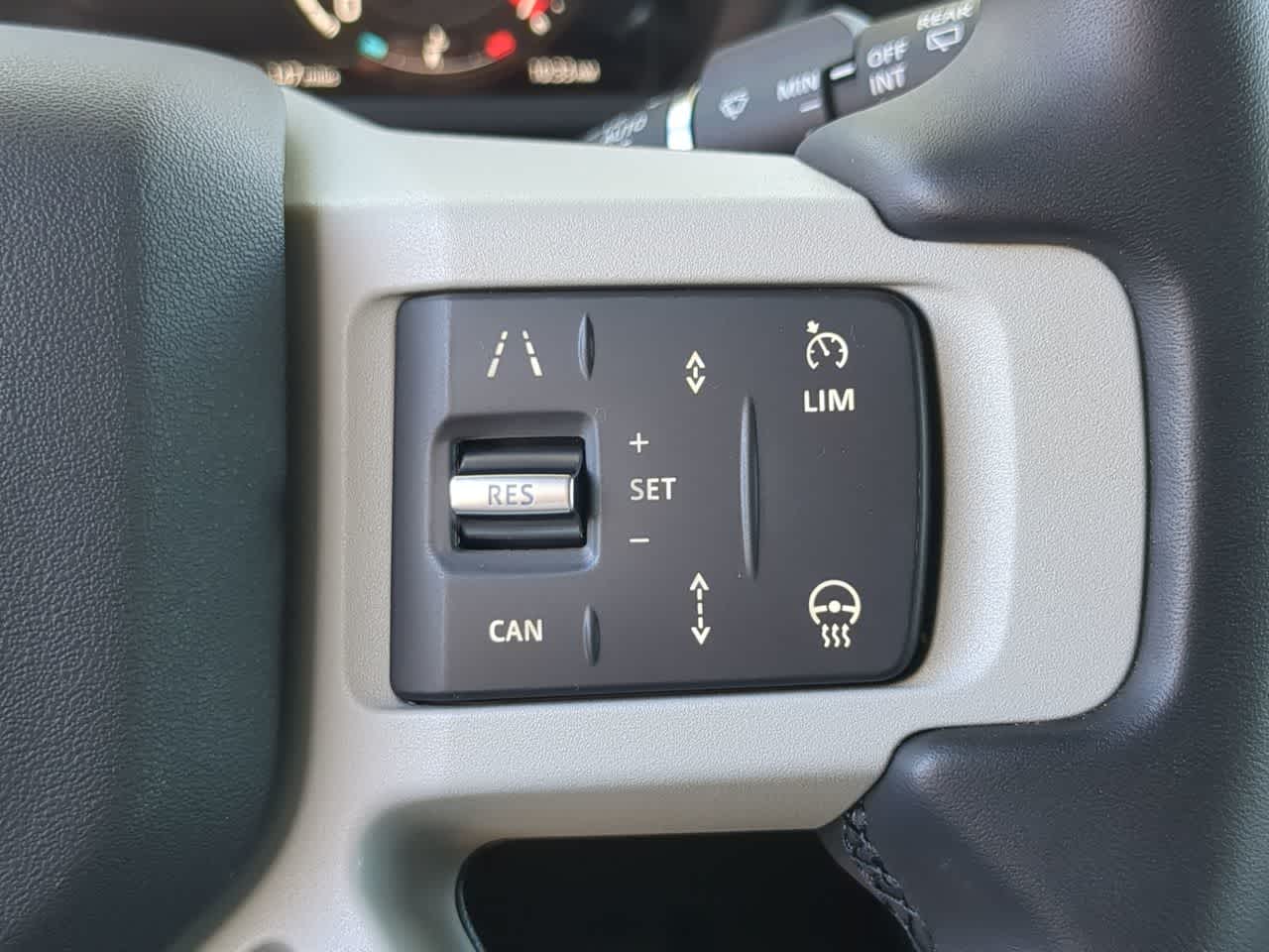 Thumbnail: 2024 Land Rover Defender - 25
