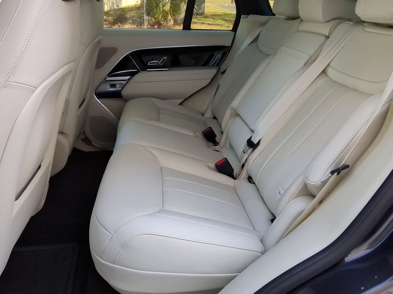 Thumbnail: 2025 Land Rover Range Rover - 20