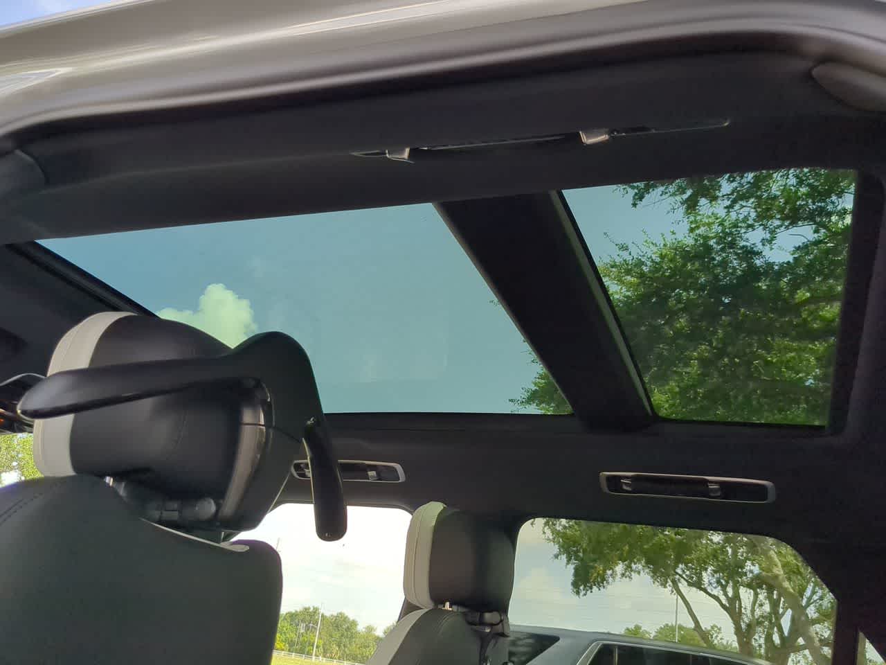 Thumbnail: 2025 Land Rover Range Rover Sport - 22