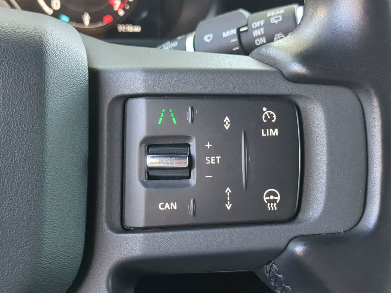 Thumbnail: 2024 Land Rover Defender - 24