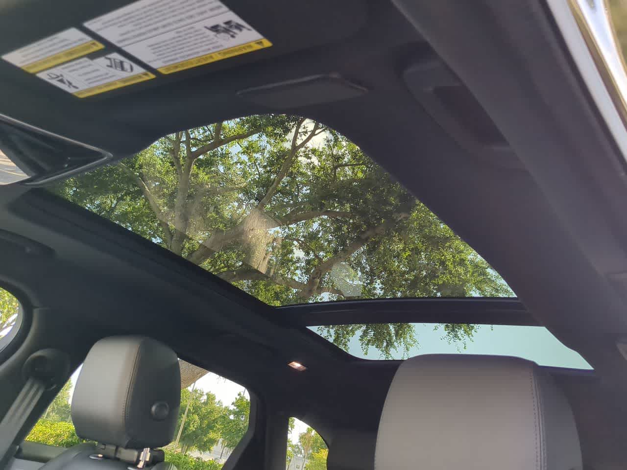 Thumbnail: 2026 Land Rover Range Rover Velar - 20