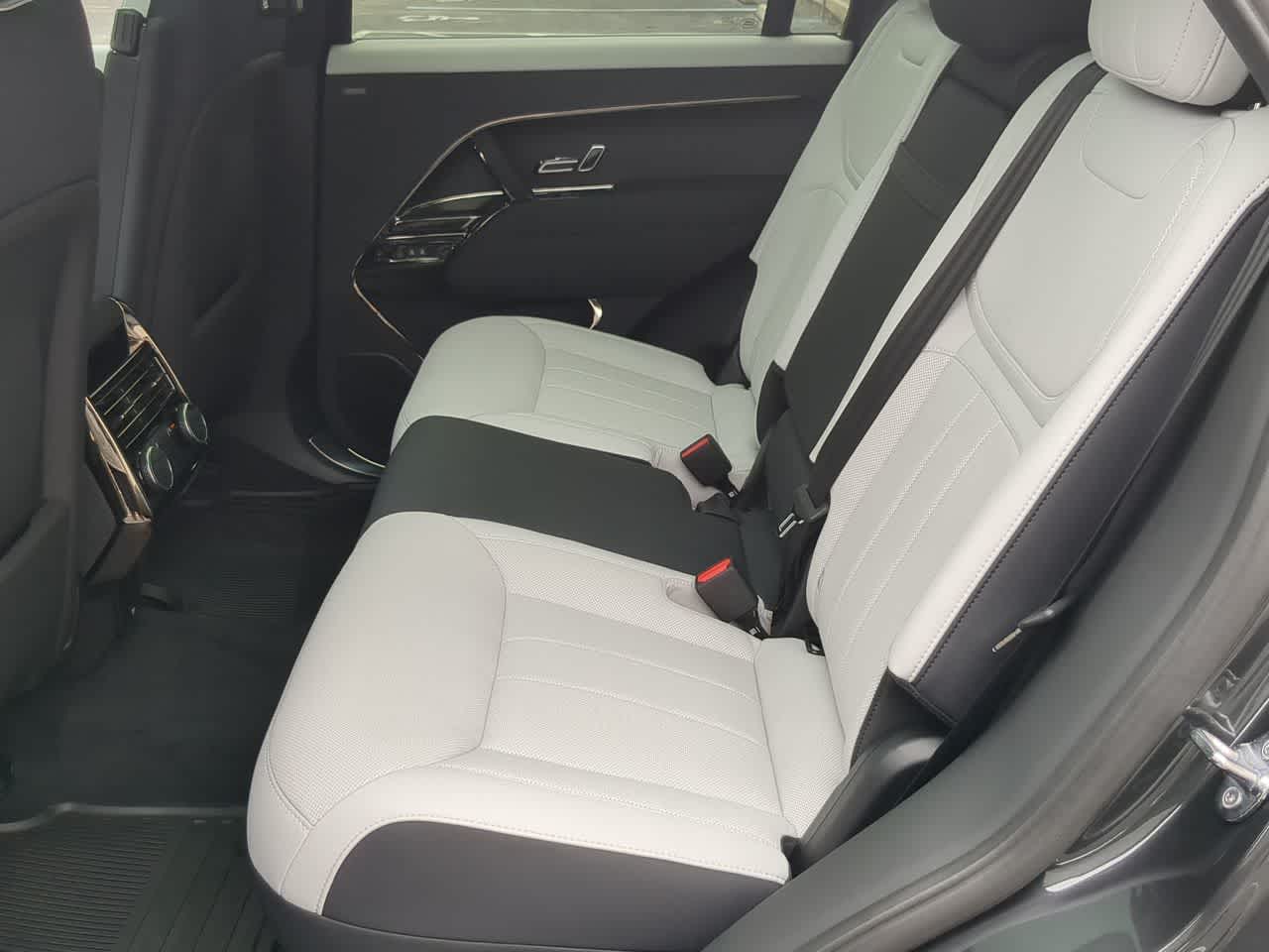 Thumbnail: 2026 Land Rover Range Rover Sport - 19