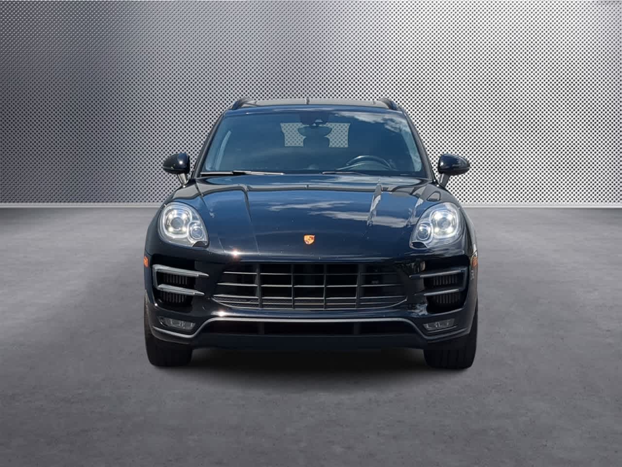Thumbnail: 2017 Porsche Macan - 3