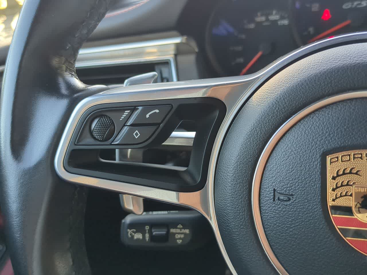 Thumbnail: 2018 Porsche Macan - 26