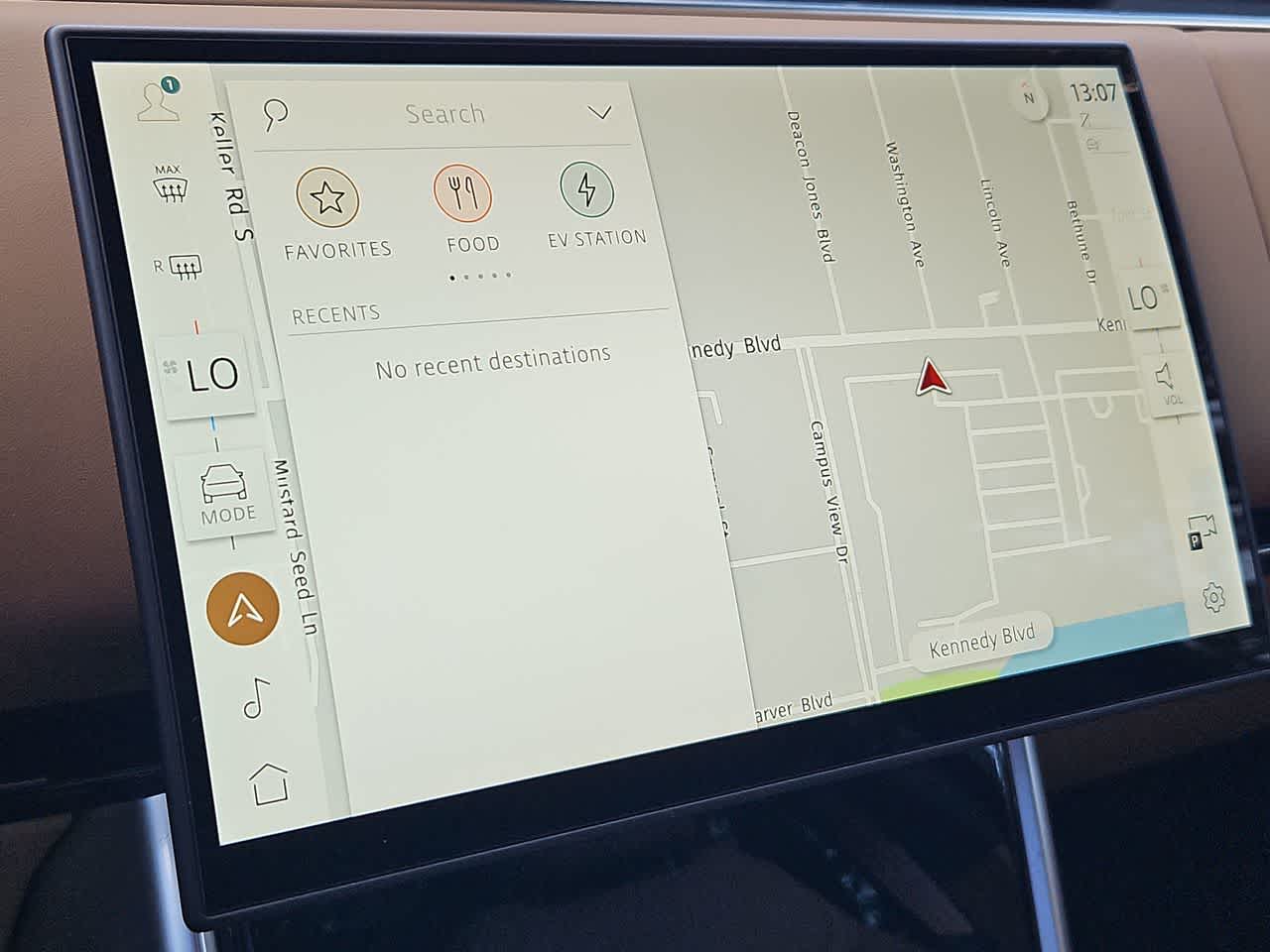 Thumbnail: 2025 Land Rover Range Rover - 31