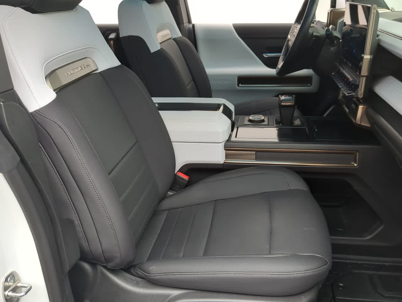 Thumbnail: 2023 GMC Hummer EV - 23