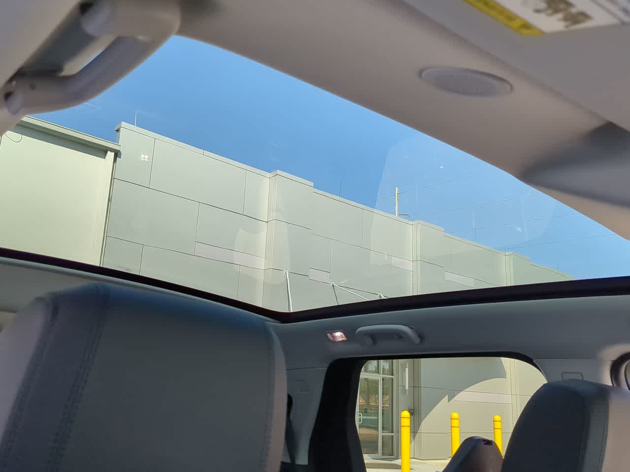 Thumbnail: 2025 Land Rover Discovery Sport - 20