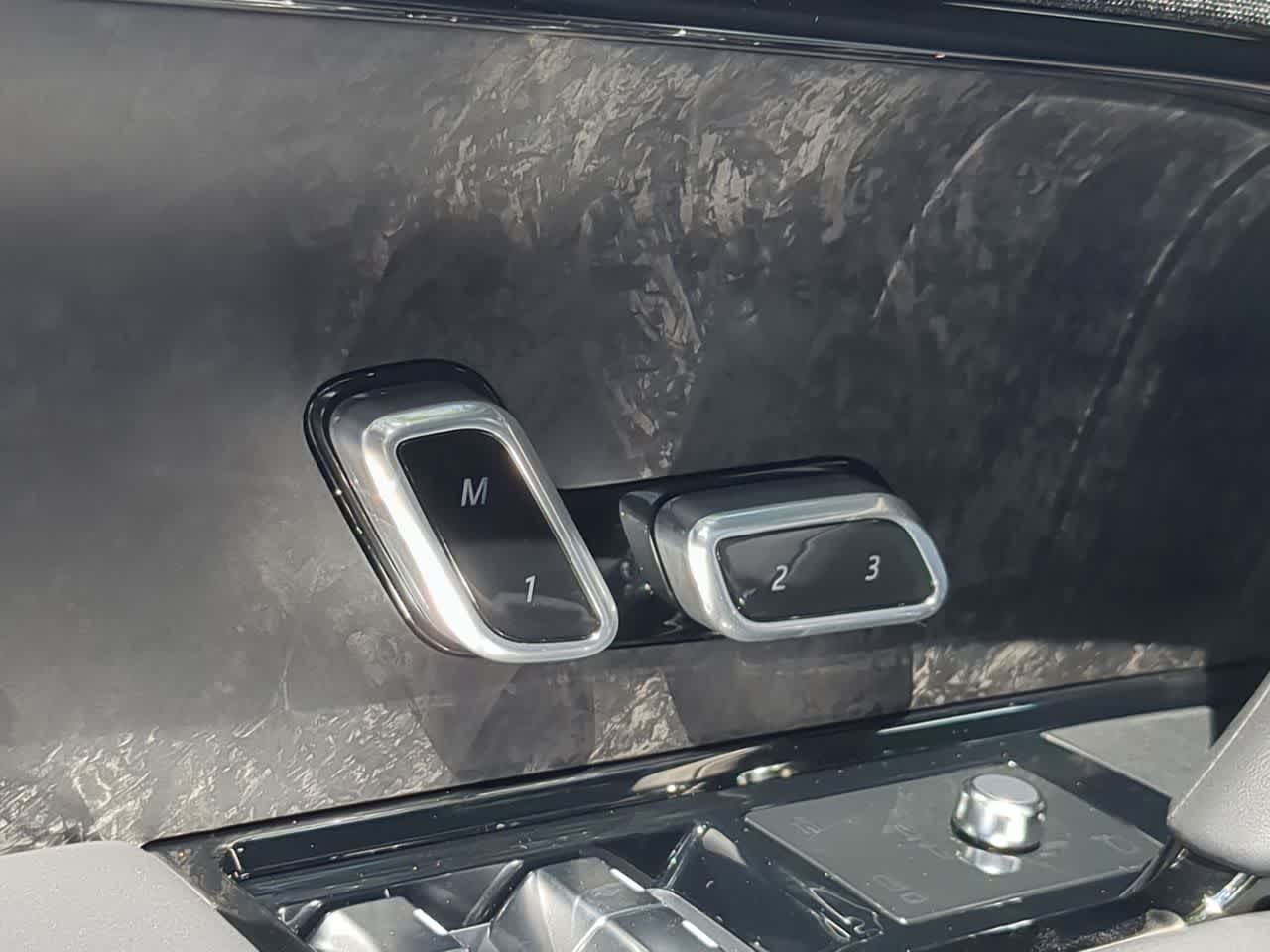 Thumbnail: 2026 Land Rover Range Rover Sport - 18