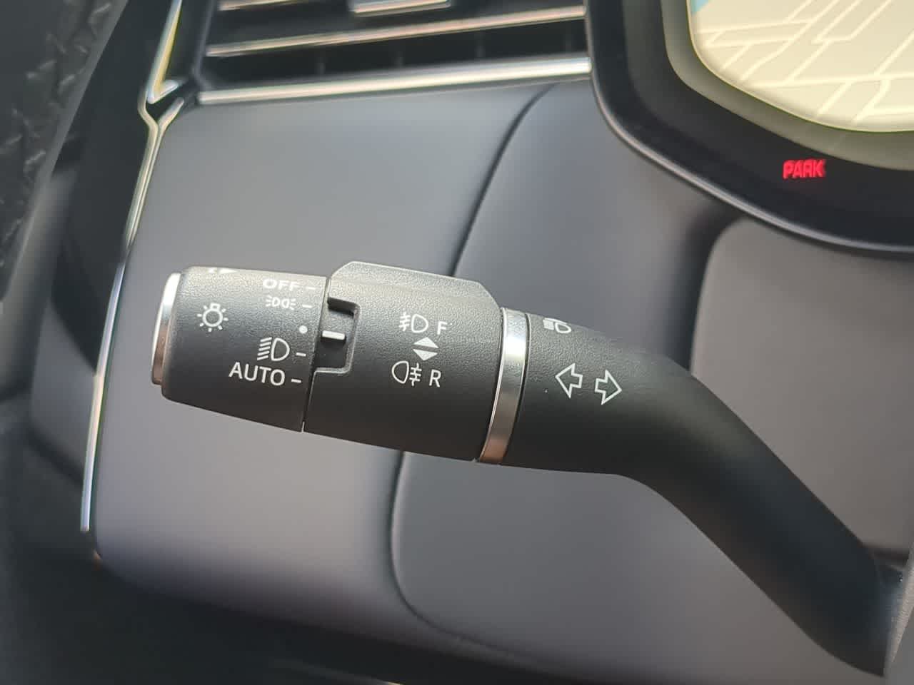 Thumbnail: 2025 Land Rover Range Rover Sport - 28