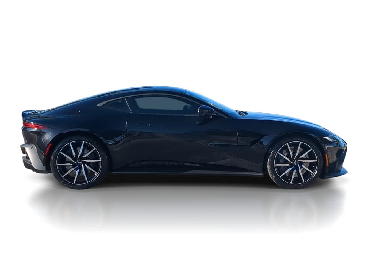 Thumbnail: 2020 Aston Martin Vantage - 10