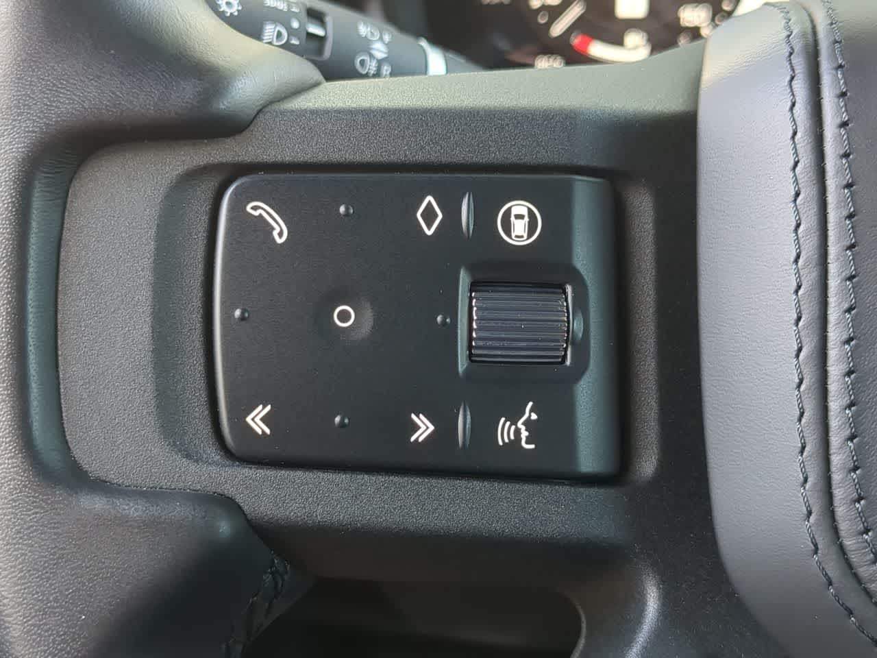 Thumbnail: 2024 Land Rover Defender - 26