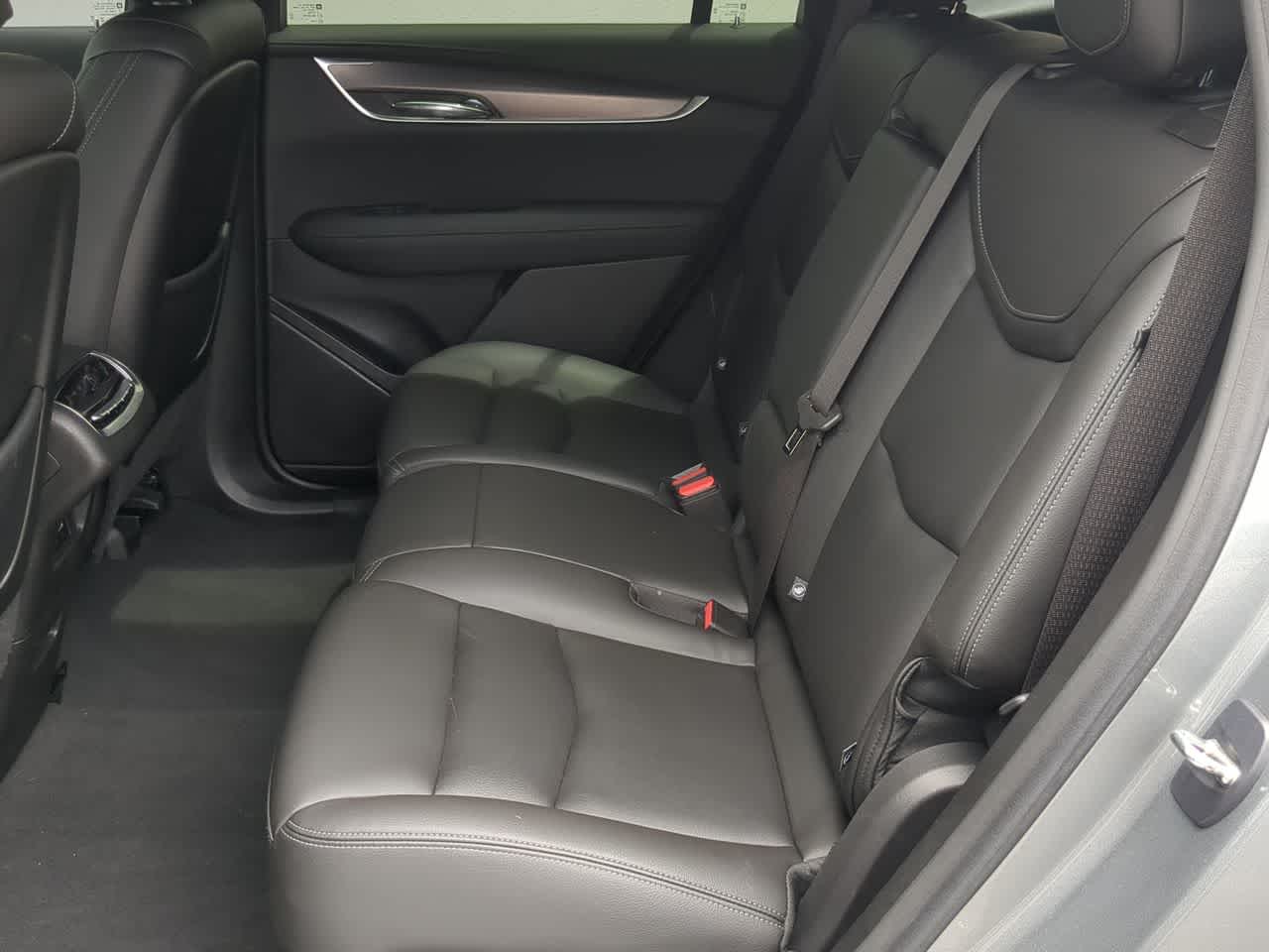 Thumbnail: 2024 Cadillac XT6 - 21