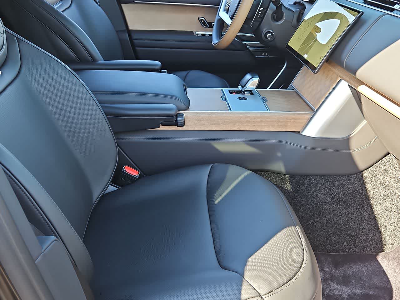 Thumbnail: 2026 Land Rover Range Rover - 19