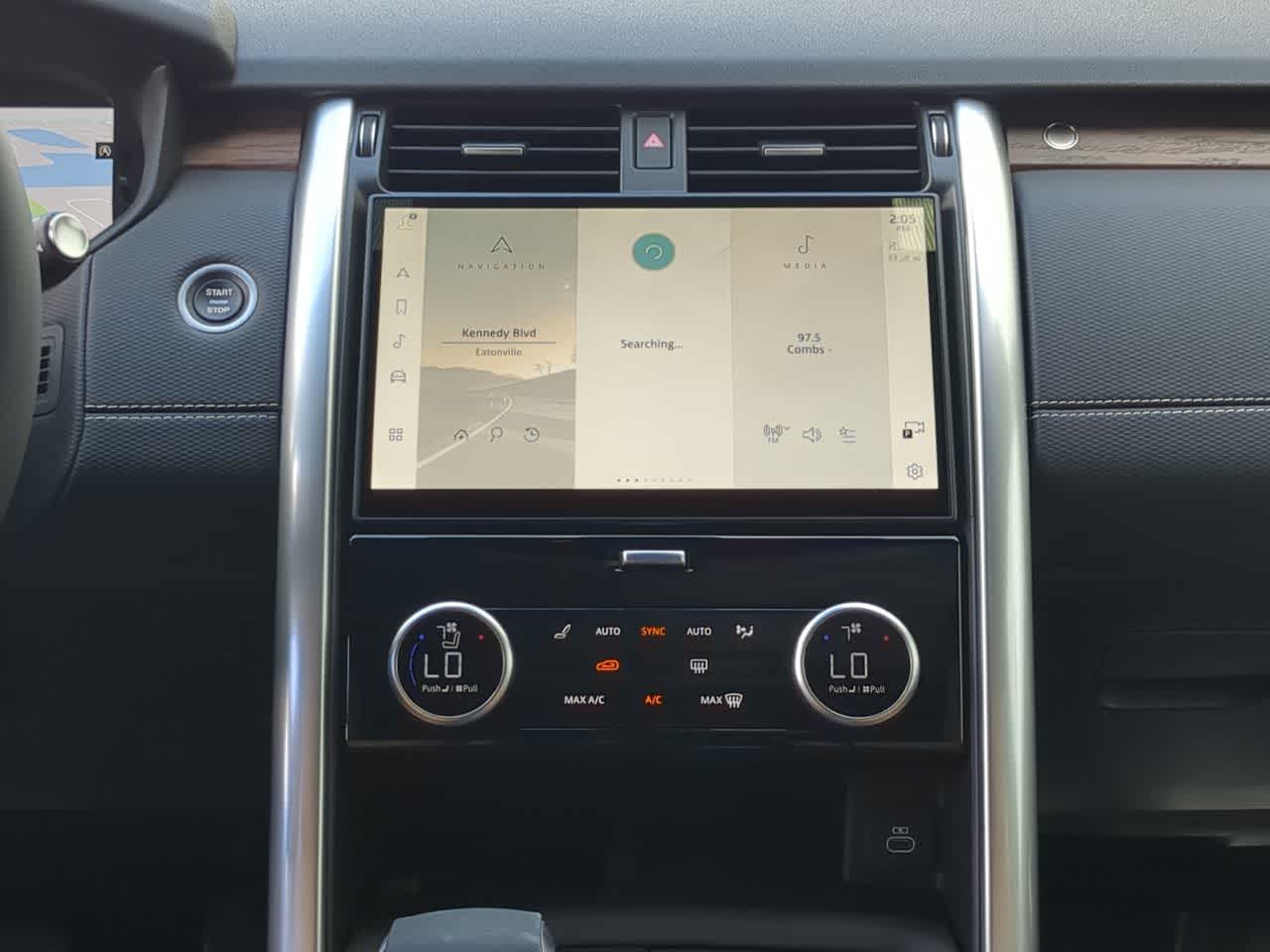 Thumbnail: 2025 Land Rover Discovery - 30