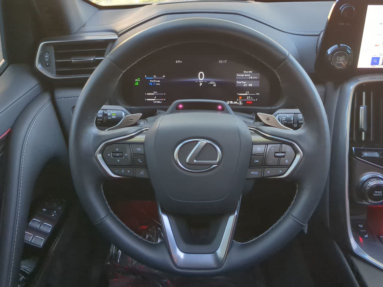 Thumbnail: 2025 Lexus LX - 25