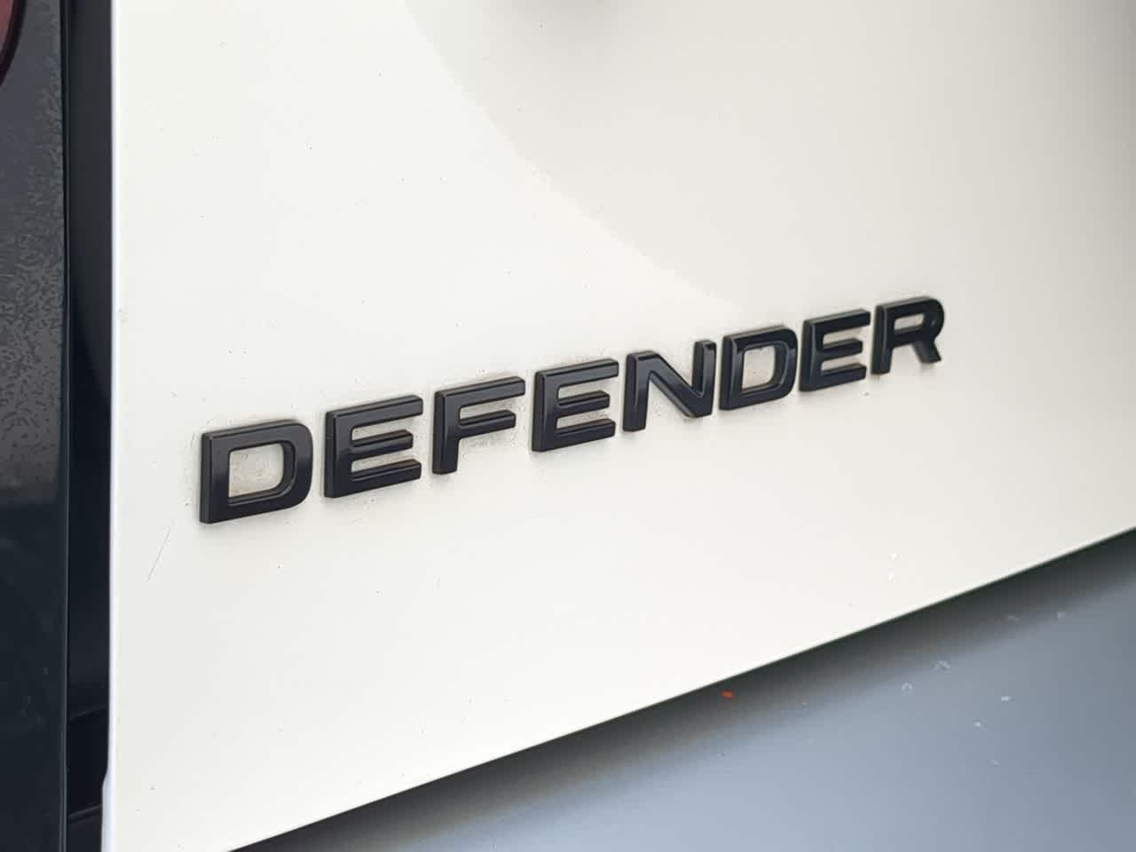 Thumbnail: 2022 Land Rover Defender - 13