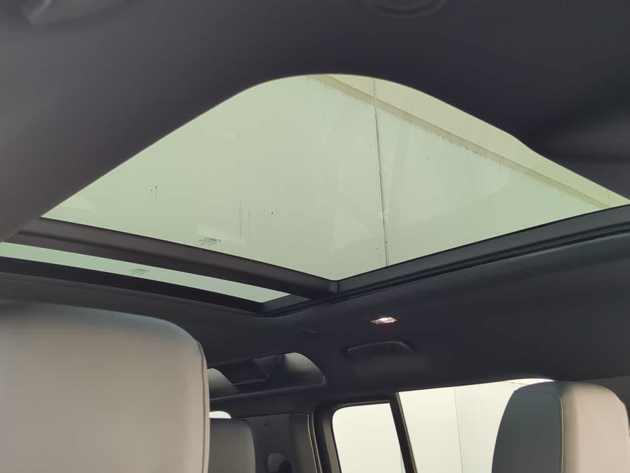 Thumbnail: 2025 Land Rover Defender - 20