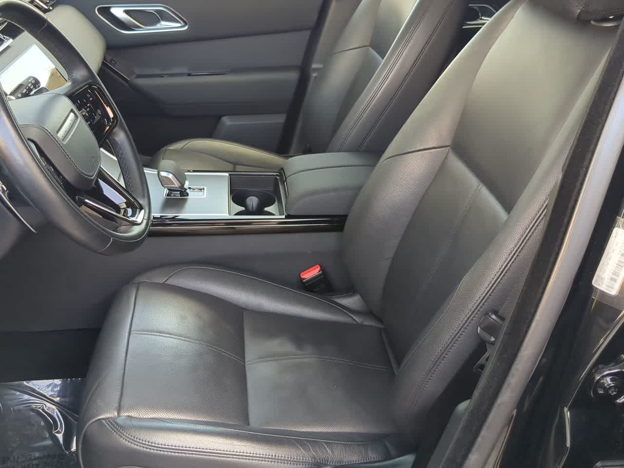 Thumbnail: 2025 Land Rover Range Rover Velar - 17