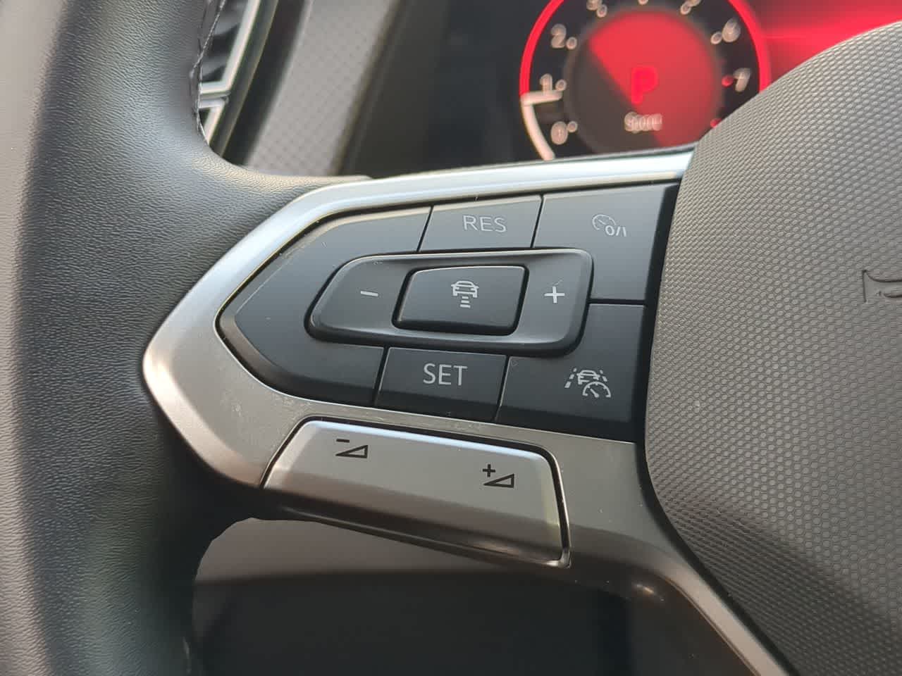 Thumbnail: 2024 Volkswagen Atlas - 24