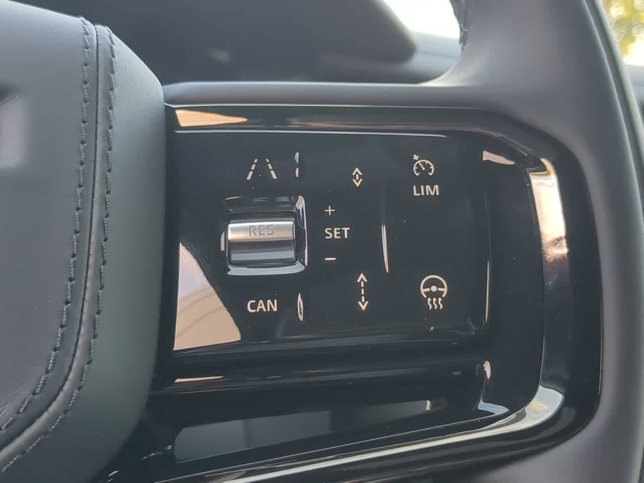 Thumbnail: 2026 Land Rover Range Rover Velar - 27