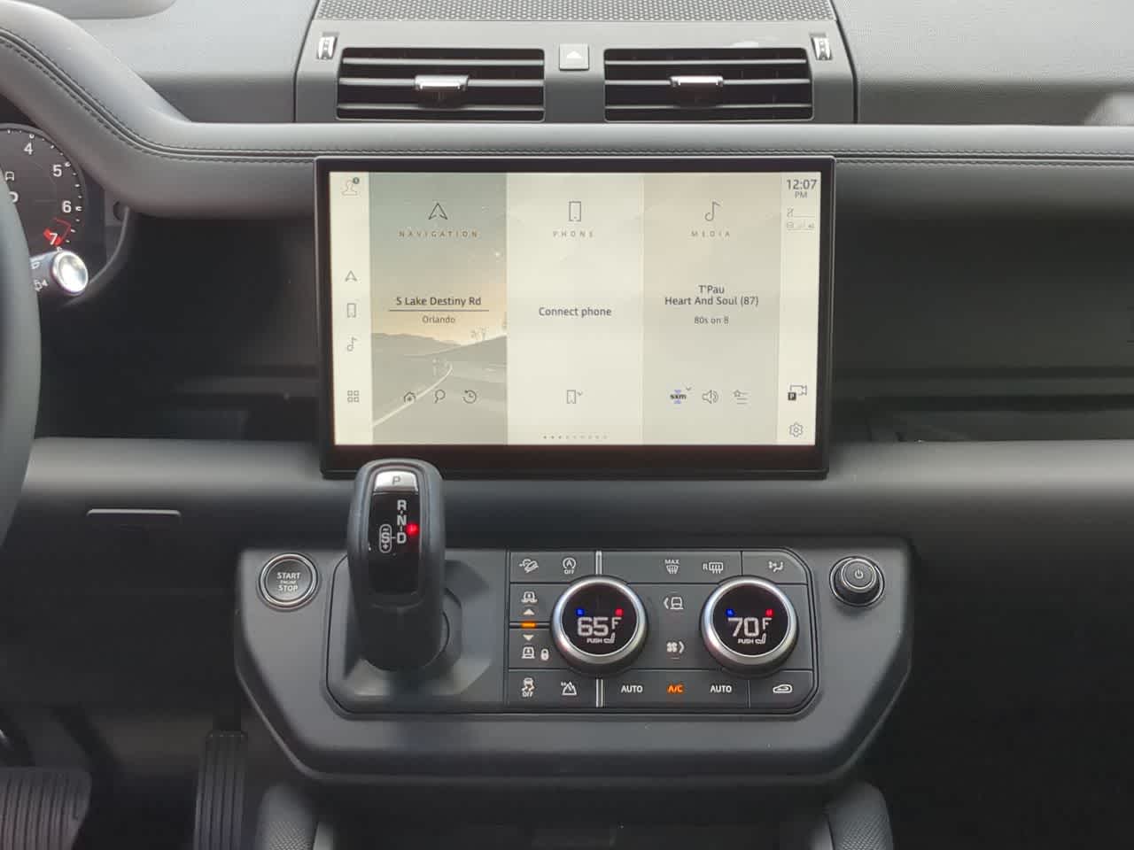 Thumbnail: 2025 Land Rover Defender - 30