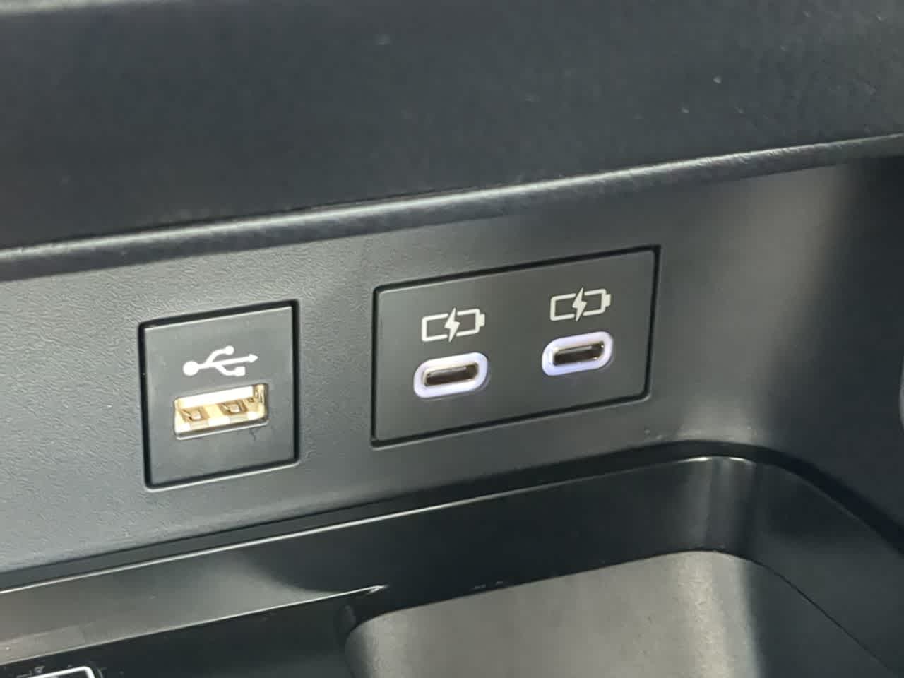 Thumbnail: 2025 Toyota Camry - 30