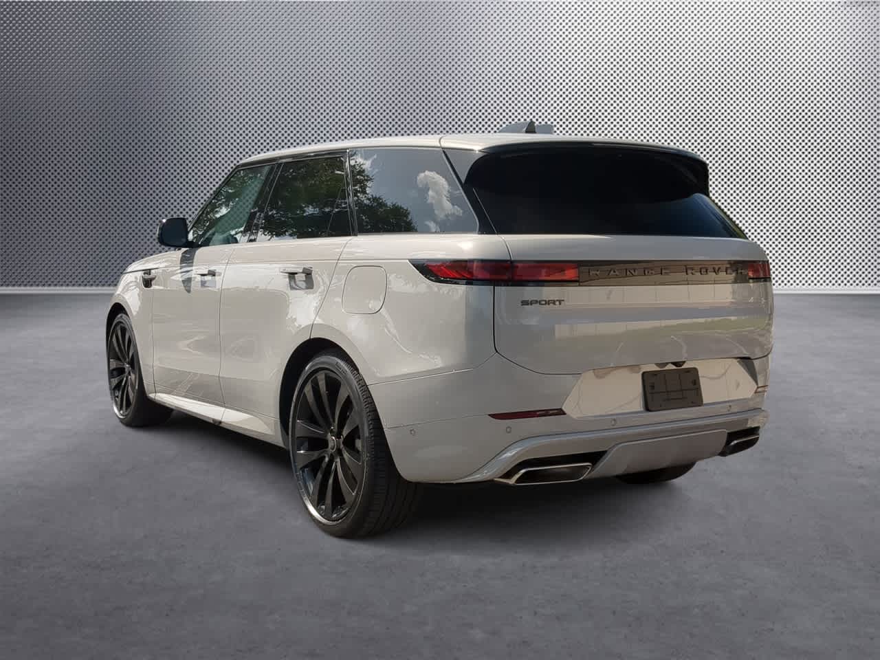 Thumbnail: 2025 Land Rover Range Rover Sport - 6