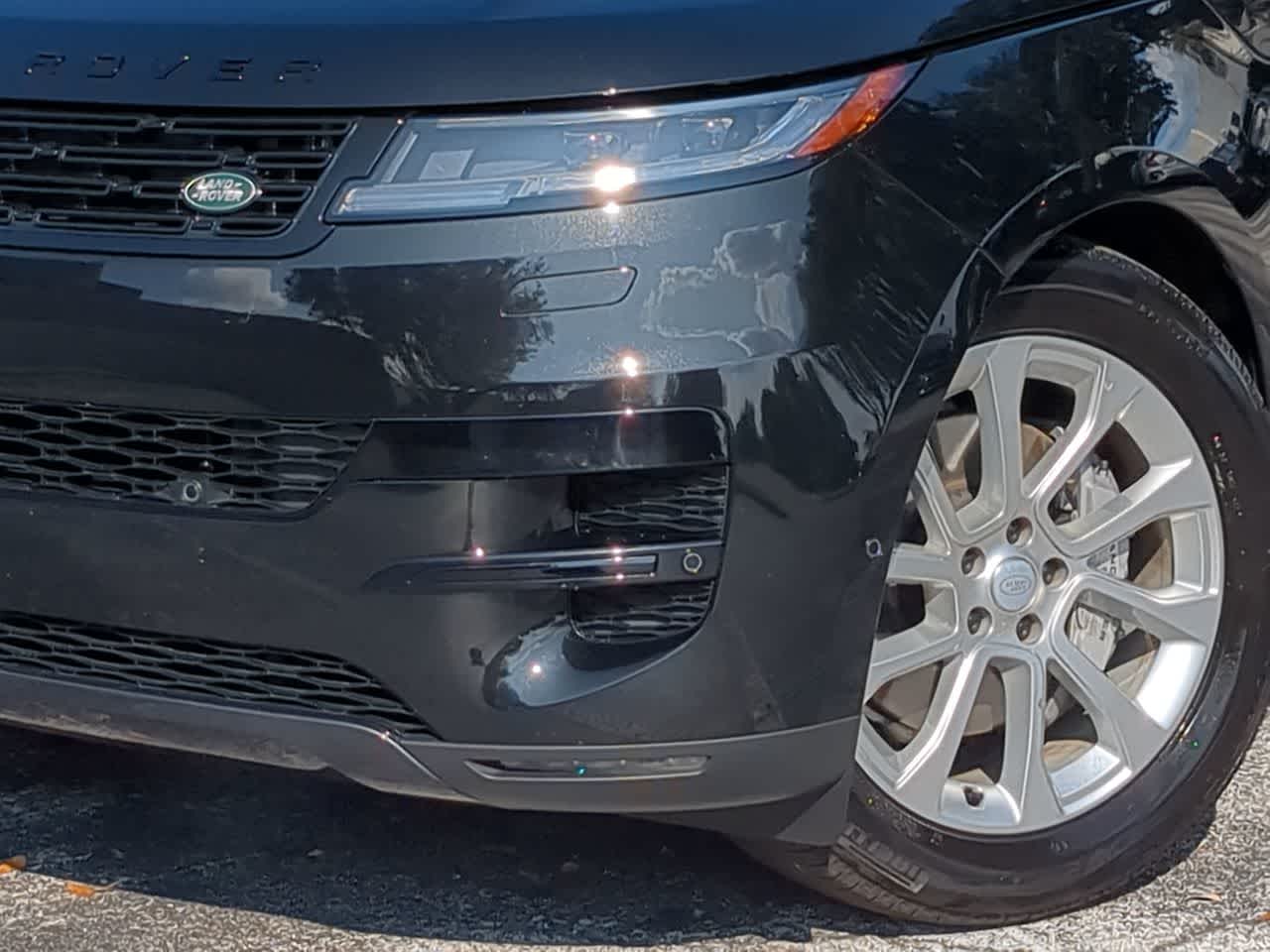 Thumbnail: 2025 Land Rover Range Rover Sport - 11