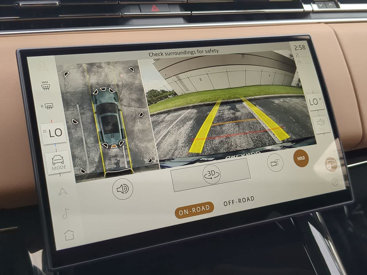 Thumbnail: 2025 Land Rover Range Rover Sport - 32