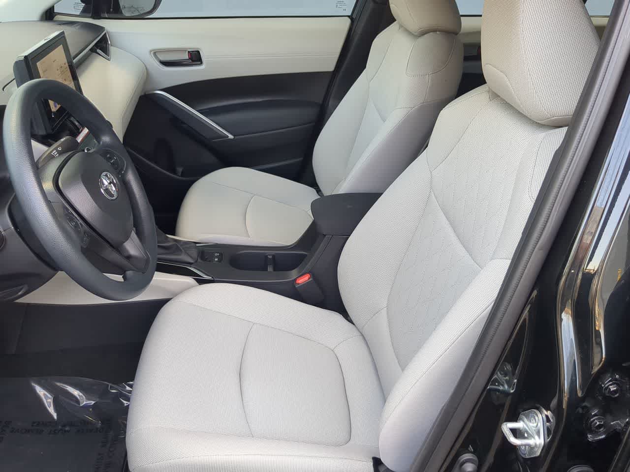 Thumbnail: 2024 Toyota Corolla Cross - 16