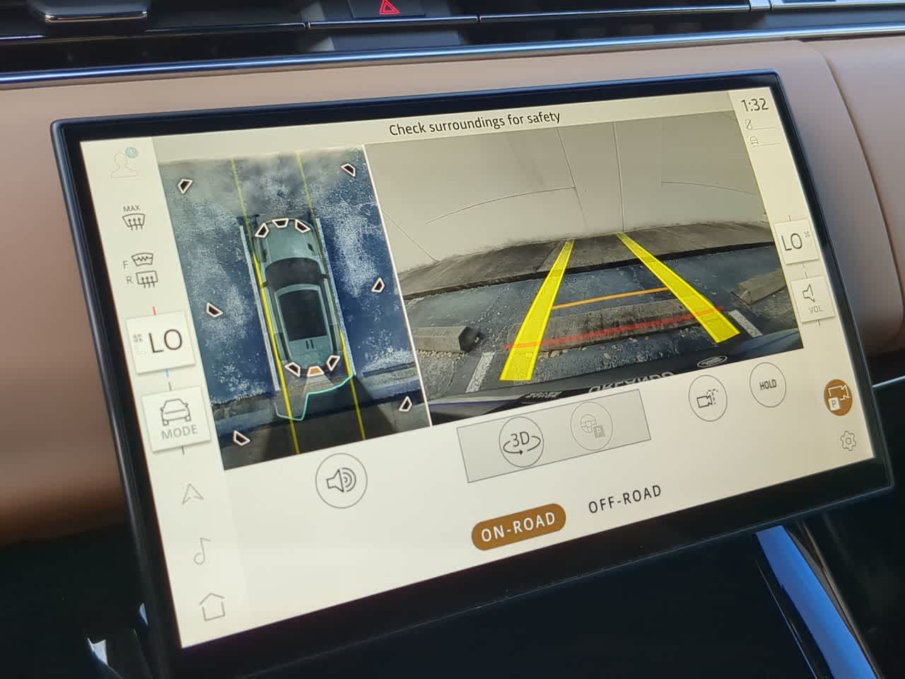 Thumbnail: 2025 Land Rover Range Rover Sport - 32