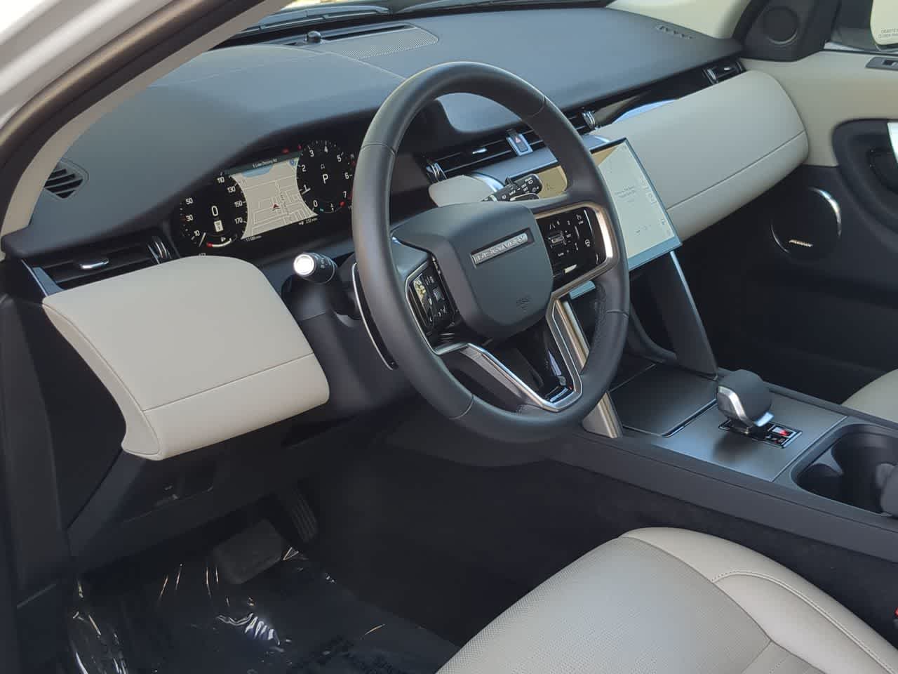 Thumbnail: 2025 Land Rover Discovery Sport - 10