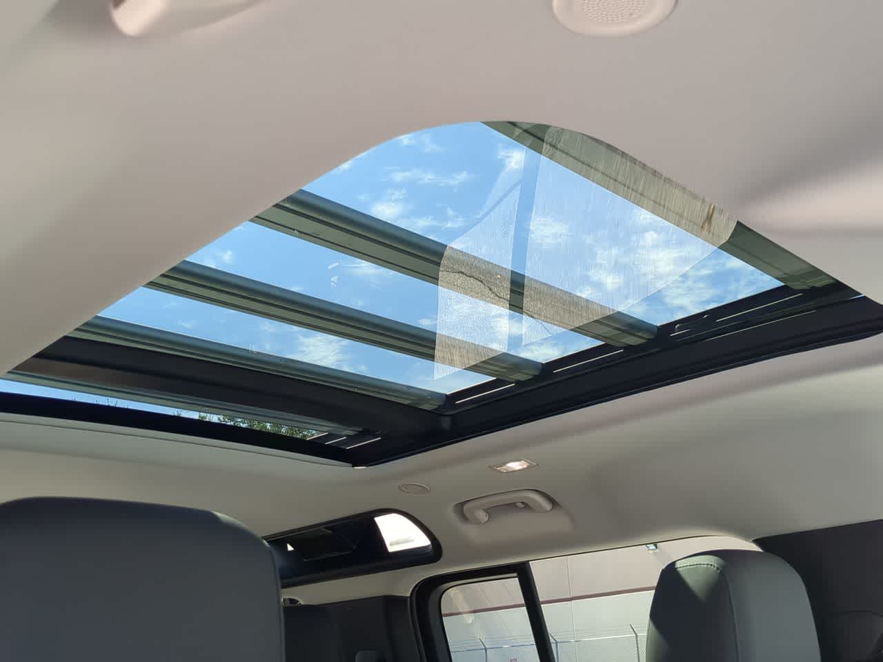 Thumbnail: 2025 Land Rover Defender - 20