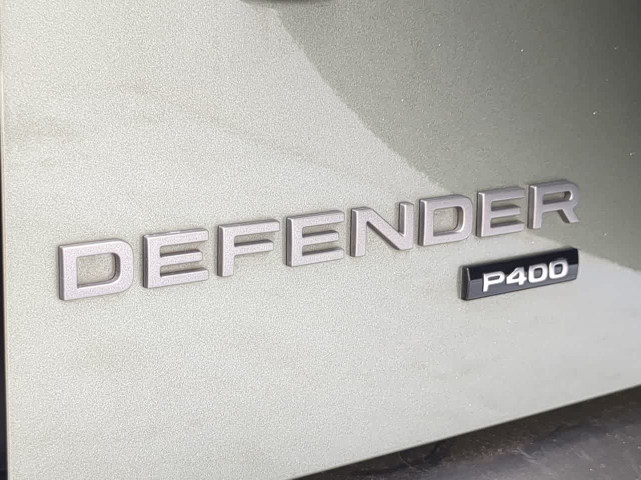 Thumbnail: 2022 Land Rover Defender - 13