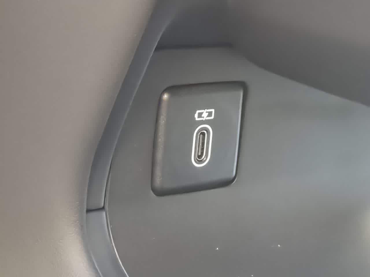 Thumbnail: 2026 Land Rover Range Rover Sport - 34