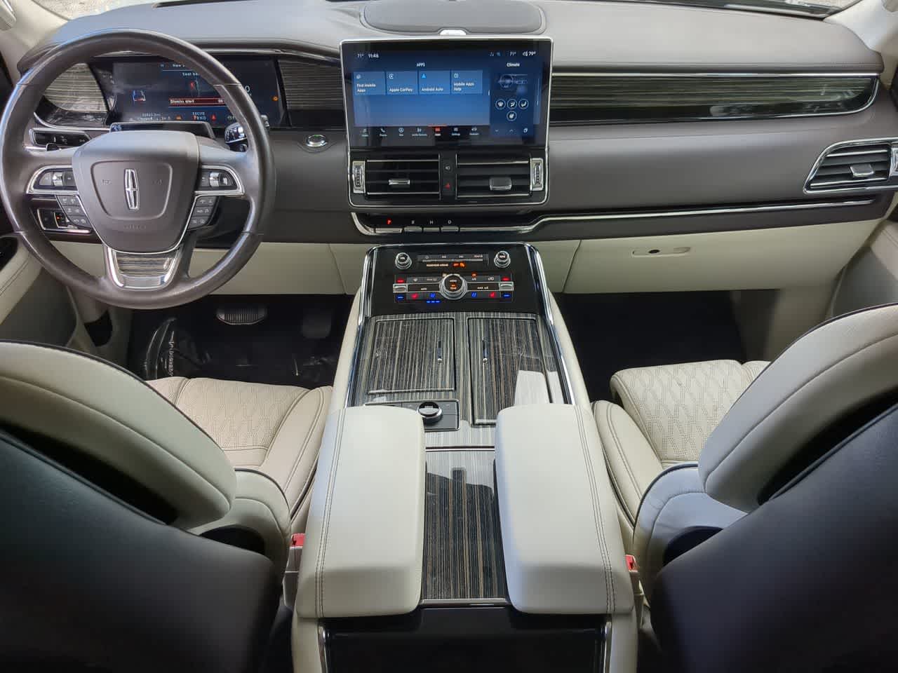 Thumbnail: 2022 Lincoln Navigator - 16