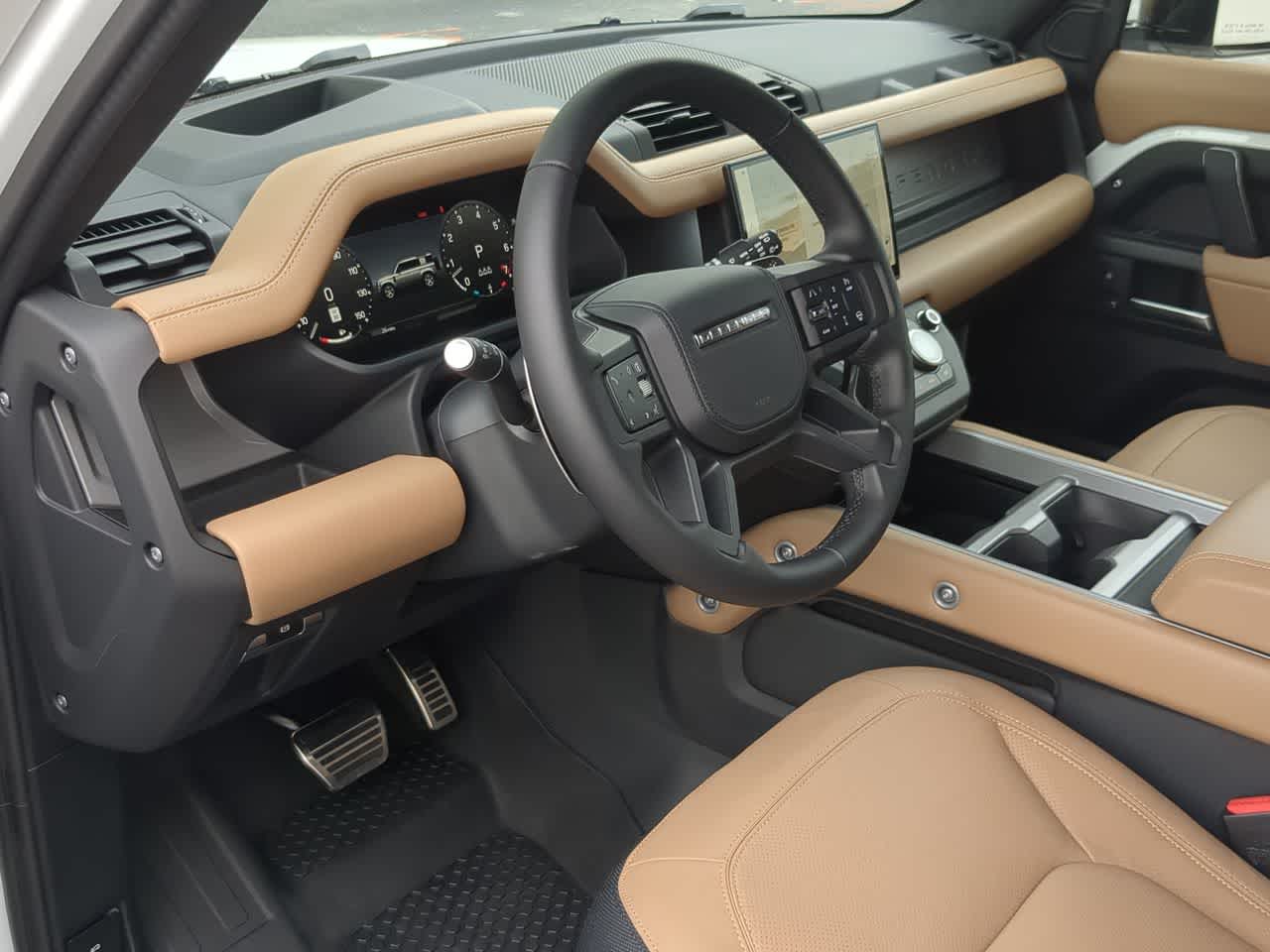 Thumbnail: 2025 Land Rover Defender - 10