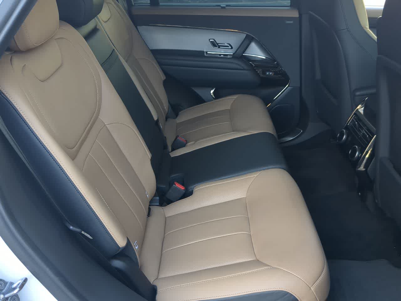 Thumbnail: 2024 Land Rover Range Rover Sport - 21