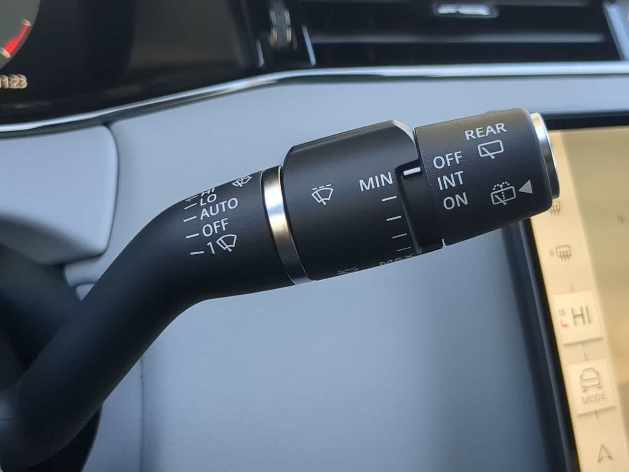 Thumbnail: 2026 Land Rover Range Rover Evoque - 28