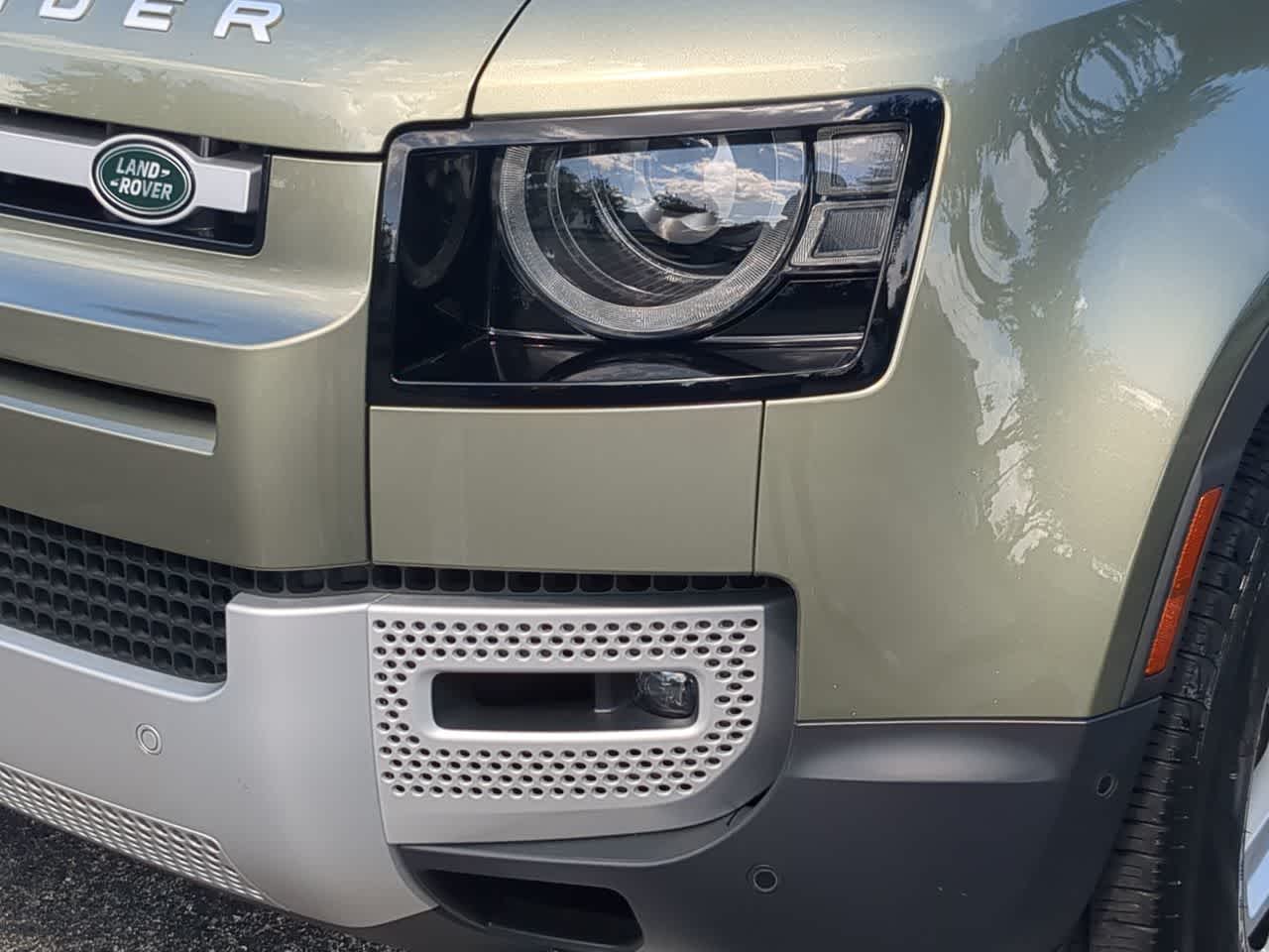 Thumbnail: 2023 Land Rover Defender - 11